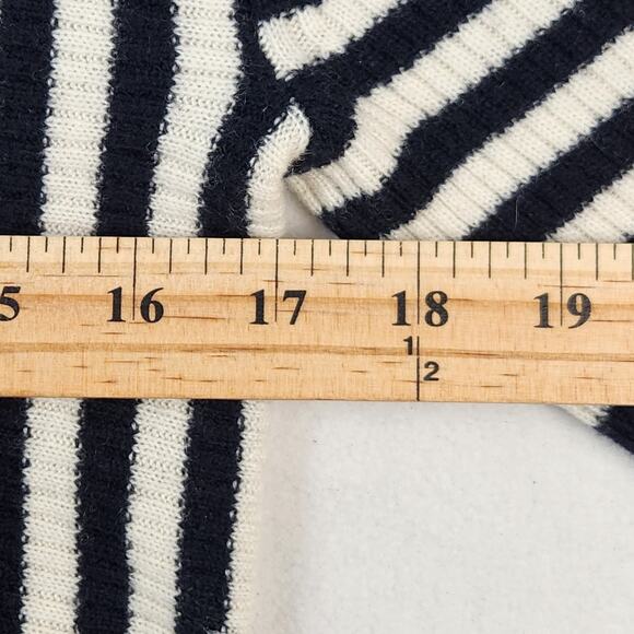 Club Monaco Wmn's Cashmere B&W Striped Assymetric Long Sleeve Sweater Sz XS/TP - Picture 8 of 10